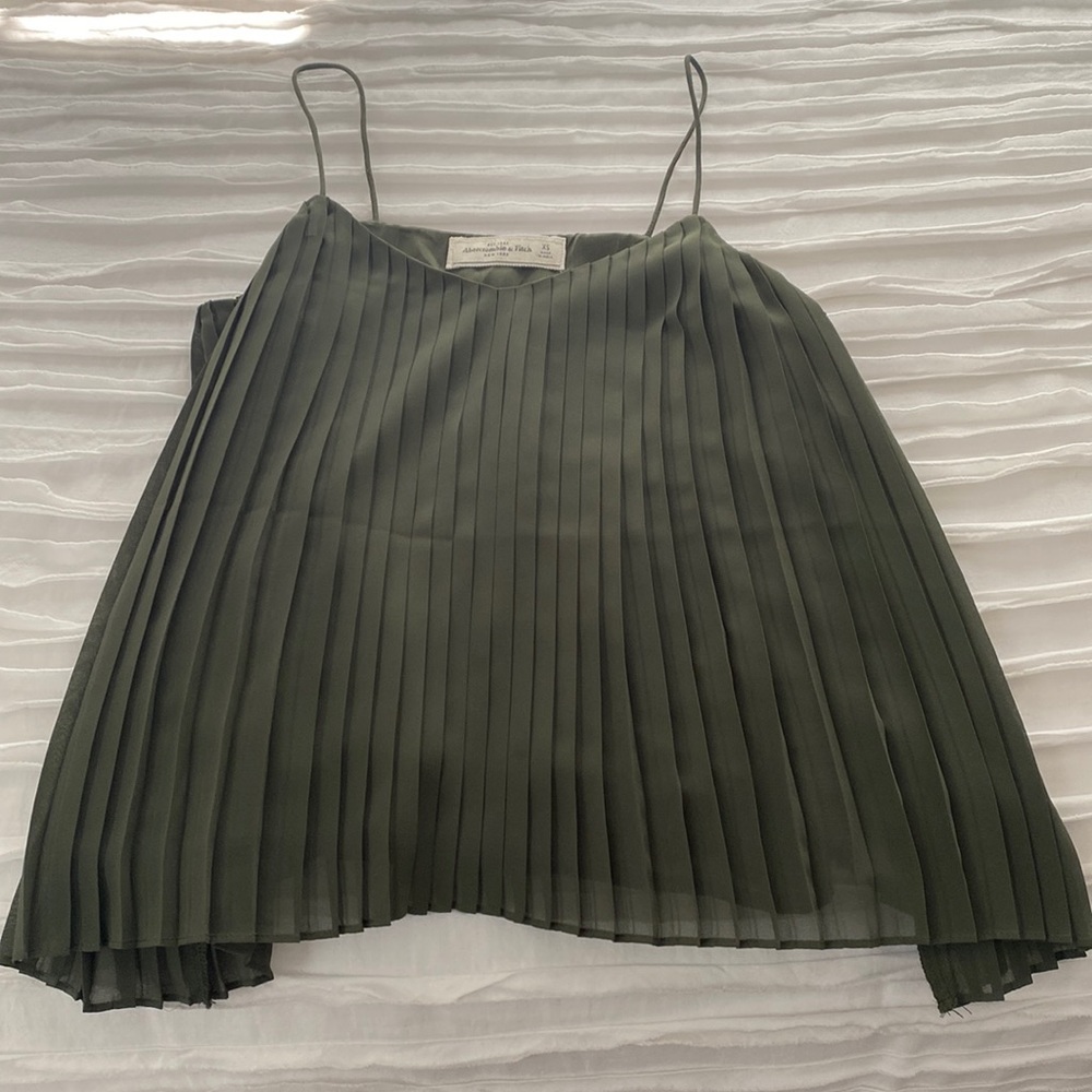 Abercrombie & Fitch top